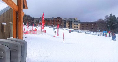 Station vide, bonne neige 