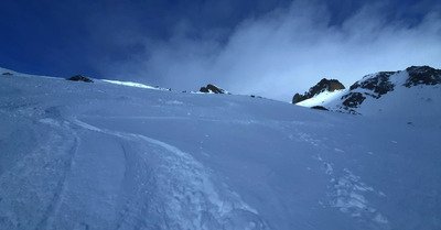 Combe du  Loup, poudreuse et cailloux !