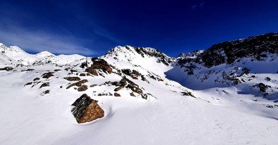 Sur le glacier, le bonheur de la glisse !