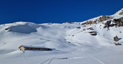 D&eacute;cor f&eacute;erique, neige incertaine