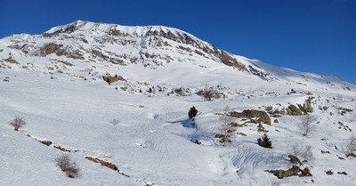 Grand soleil et neige dure &agrave; l'alpe d'Huez
