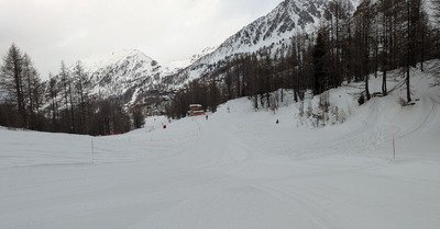 Excellent sur piste, tr&egrave;s mauvais en dehors 