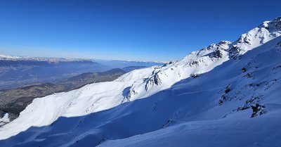 Bon sur piste, pas fou en dehors. 