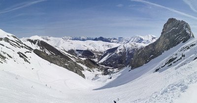 Praloup : Une journ&eacute;e "b&eacute;nie des Dieux":Soleil & neige exceptionnelles