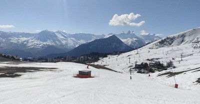 Neige variable, de printemps rapide &agrave; grosse soupasse