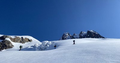 Ouverture du refuge Robert Blanc, et ski de printemps au D&ocirc;me de Neige