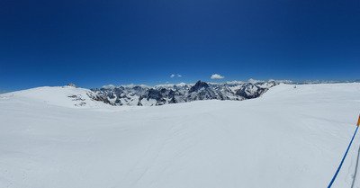 Bonne neige sous le soleil 