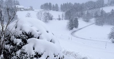 Le point neige dans le Vercors ce matin : de la neige, encore et encore !