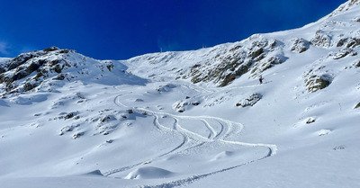Opening poudreux &agrave; Ax 3 domaines