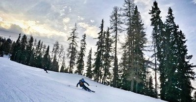 On a promen&eacute; les skis...en carving ⛷️🤣
