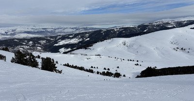 Soleil et neige fra&icirc;che &agrave; La Molina !