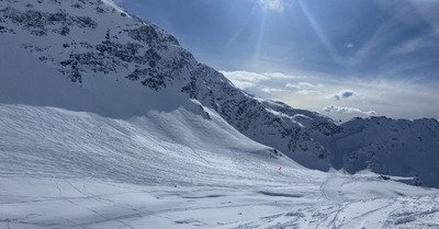 Peu de monde, du soleil et de la bonne neige ✨