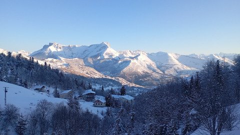 Hold up matinal pr&eacute; boulot &agrave; C&eacute;uze 