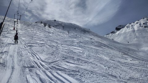 Neige fra&icirc;che de fin de saison et grand plaisir dans le Grand Massif 