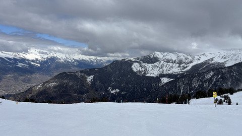 Au-dessus des nuages