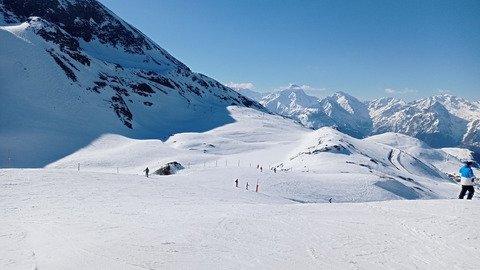 Du c&ocirc;t&eacute; de Marmottes et li&egrave;vre blanc