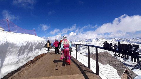 Sessions glisses printemps dans un paysage grandiose !