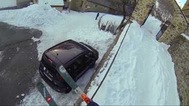 Dylan Florit skie les rues de la Grave