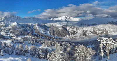 Deux m&egrave;tres de neige fraiche... Mesur&eacute;s