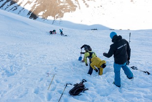 Une journ&eacute;e de formation au secours en avalanche avec l'ANENA