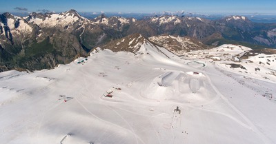 Des canons &agrave; neige pour sauver le glacier