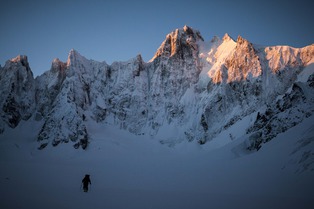 Sam Favret : "Waking Dream" (teaser)