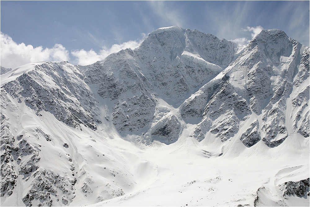 Donguz Orun, 4800 m et des poussi&egrave;res...