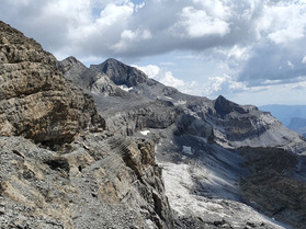 Pyr&eacute;n&eacute;isme :  Le pic Marbor&eacute; (3248 m) et la grotte Devaux