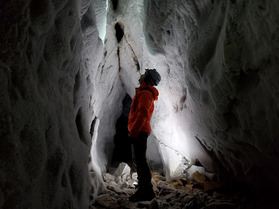 La Grotte Devaux, merveille glac&eacute;e cach&eacute;e