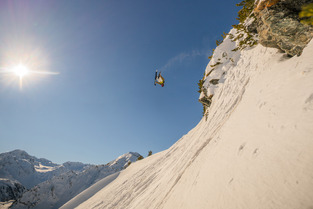Le Nendaz Freeride Backcountry Invitational revient en 2022 avec la l&eacute;gende du freeski Tanner Hall!