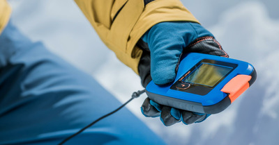 Ortovox d&eacute;voile le tout premier DVA &agrave; navigation vocale : le Diract Voice