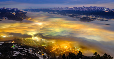 Grenoble sous la mer de nuages depuis le Vercors