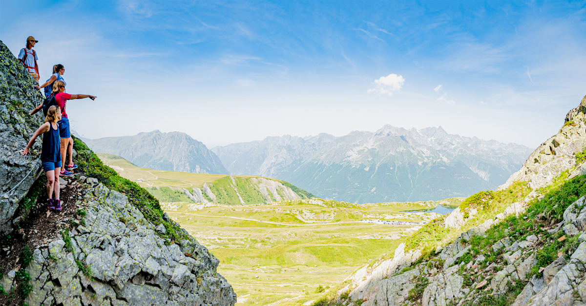 L'Alpe d'Huez, une expérience sans limites : plongez au cœur des merveilles de cette destination et vivez une journée d'aventures inoubliables !