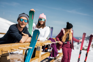 Nouveaut&eacute;s skis Elan 2024 : Primetime le carving fun pour tous