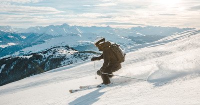 Alpy.com location de ski : du pionnier digital au compagnon de glisse